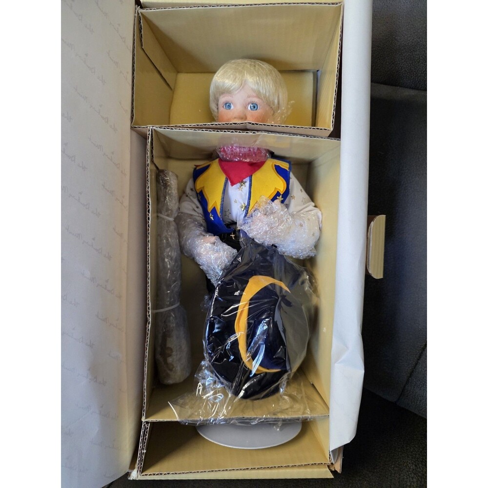 Danbury Mint Doll Travis Artaffects Country Musician Boy Playing Banjo
